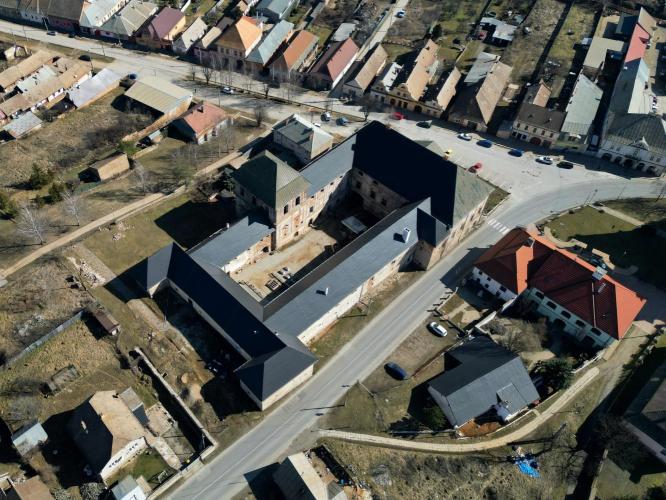 Széchy-Koháry-Coburg várkastély