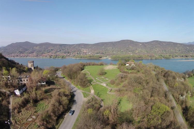 Sibrik-domb, ispánsági vár