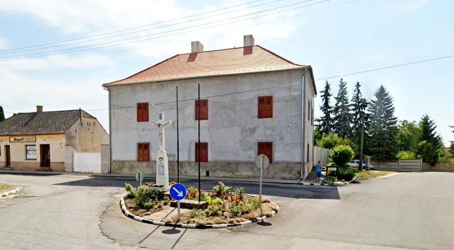 Pálos kastély-rendház